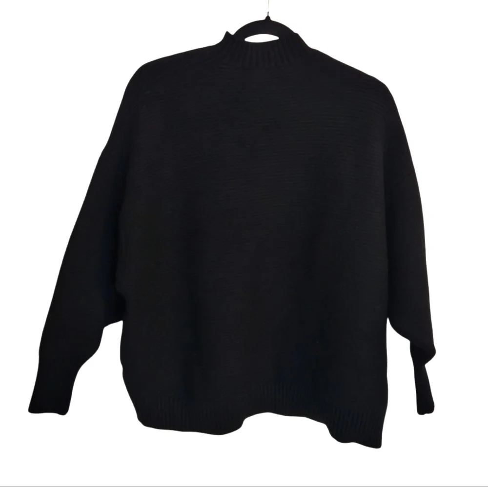 Zara Womens Black Knit Long Sleeve V-neck Ribbed Oversized Sweater size Medium - Picture 2 of 7